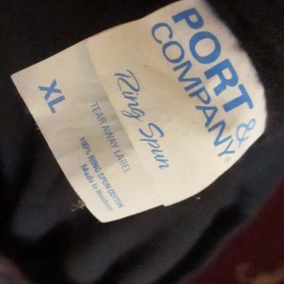 XL Black T-Shirt Port & Company Vegas Strong Red Rock Resorts - Picture 3 of 3